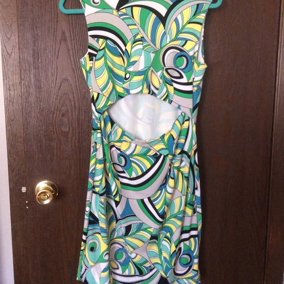 Dress - Picture 2 of 2